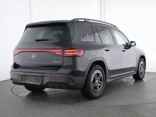 Mercedes-Benz EQB 300