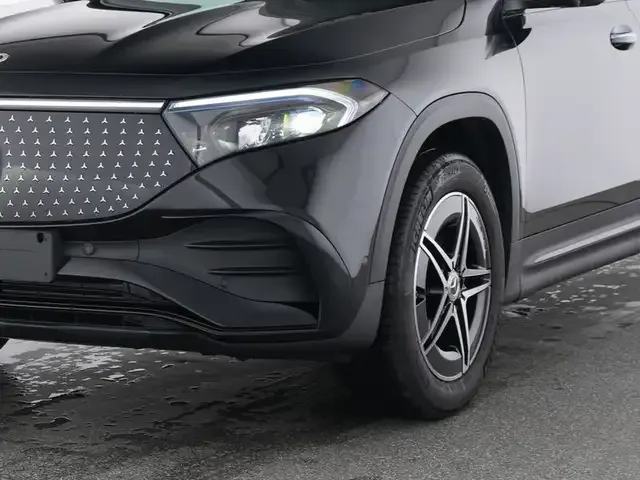 Mercedes-Benz EQB 300