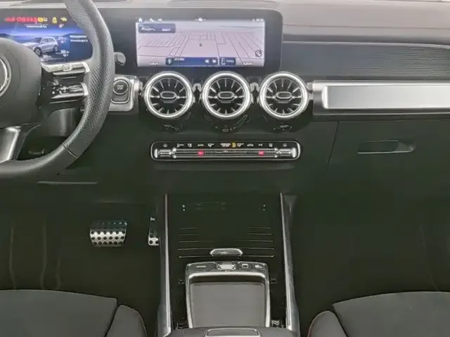 Mercedes-Benz EQB 300