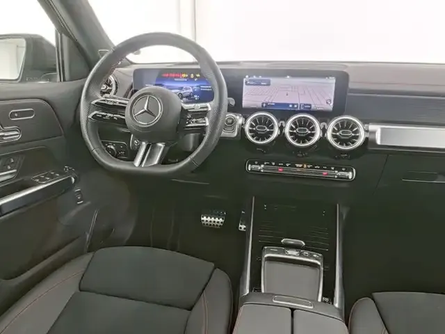 Mercedes-Benz EQB 300