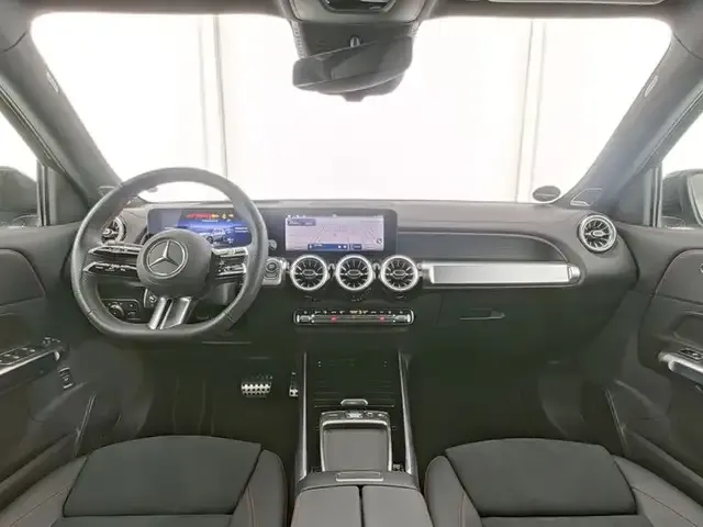 Mercedes-Benz EQB 300