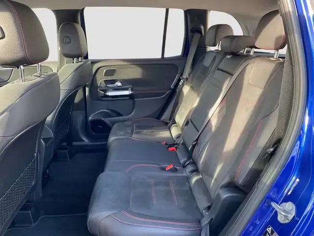 Mercedes-Benz GLB 220