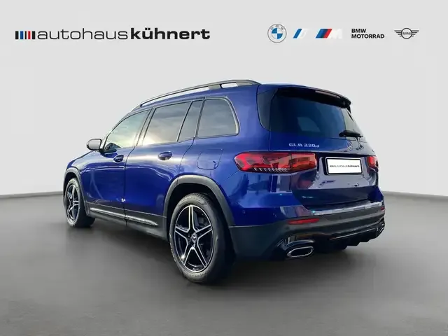 Mercedes-Benz GLB 220