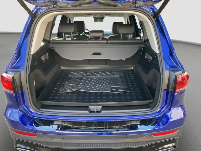 Mercedes-Benz GLB 220