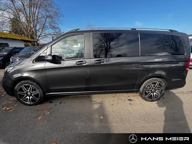 Mercedes-Benz V 250