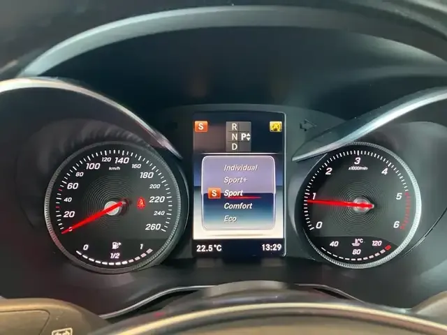 Mercedes-Benz GLC 220