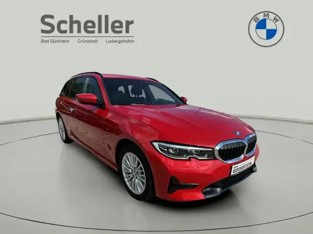 BMW 330