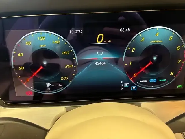 Mercedes-Benz E 200