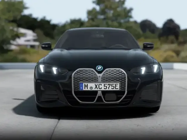 BMW i4