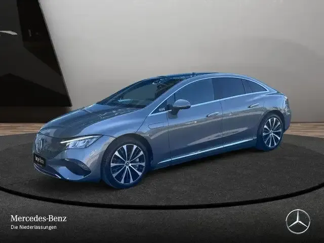 Mercedes-Benz EQE 300
