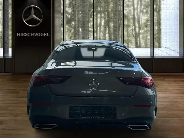 Mercedes-Benz CLA 180