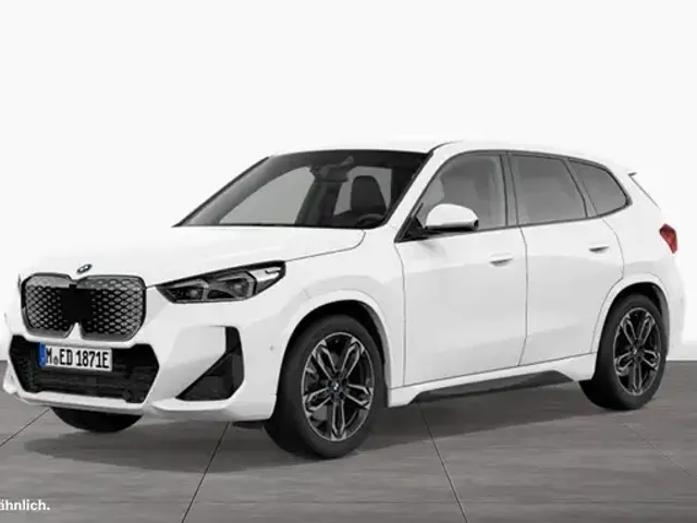 BMW iX1
