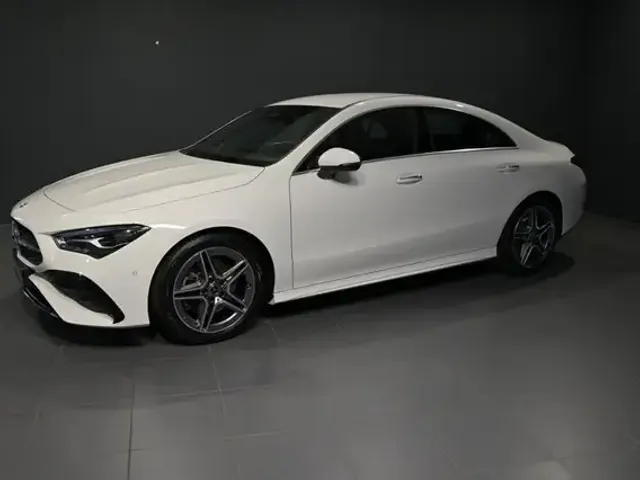 Mercedes-Benz CLA 200
