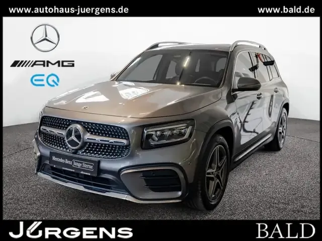 Mercedes-Benz GLB 220