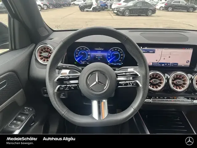 Mercedes-Benz EQB 300