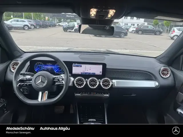 Mercedes-Benz EQB 300