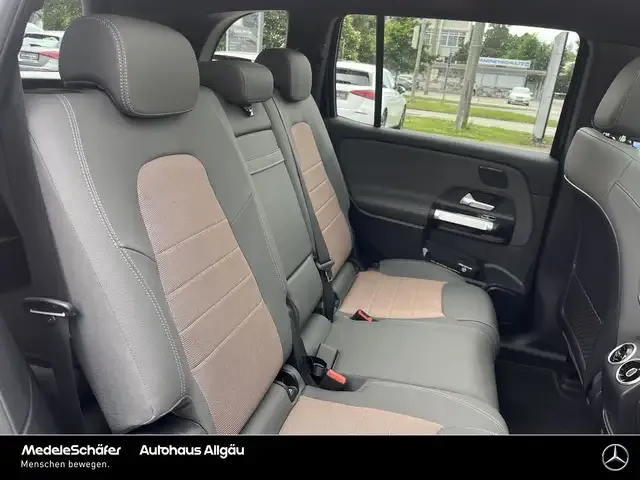 Mercedes-Benz EQB 300