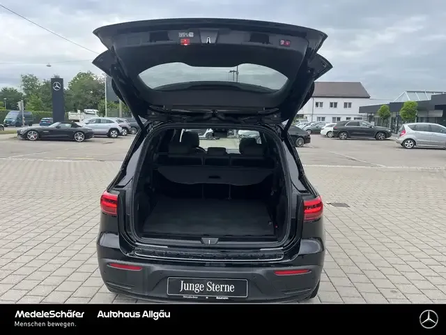 Mercedes-Benz EQB 300