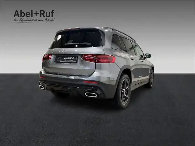 Mercedes-Benz GLB 200