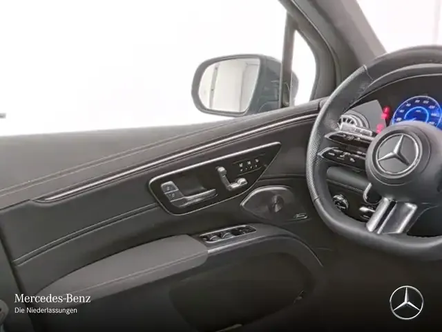 Mercedes-Benz EQS SUV