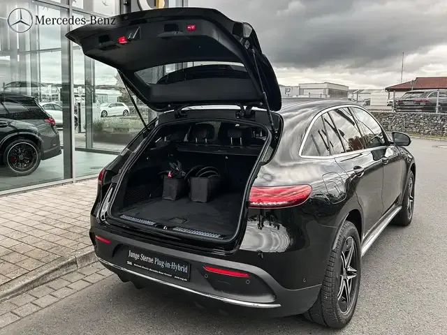 Mercedes-Benz EQC 400