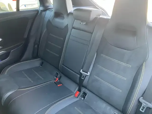 Mercedes-Benz CLA 45 AMG