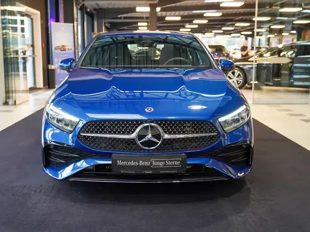 Mercedes-Benz A 220
