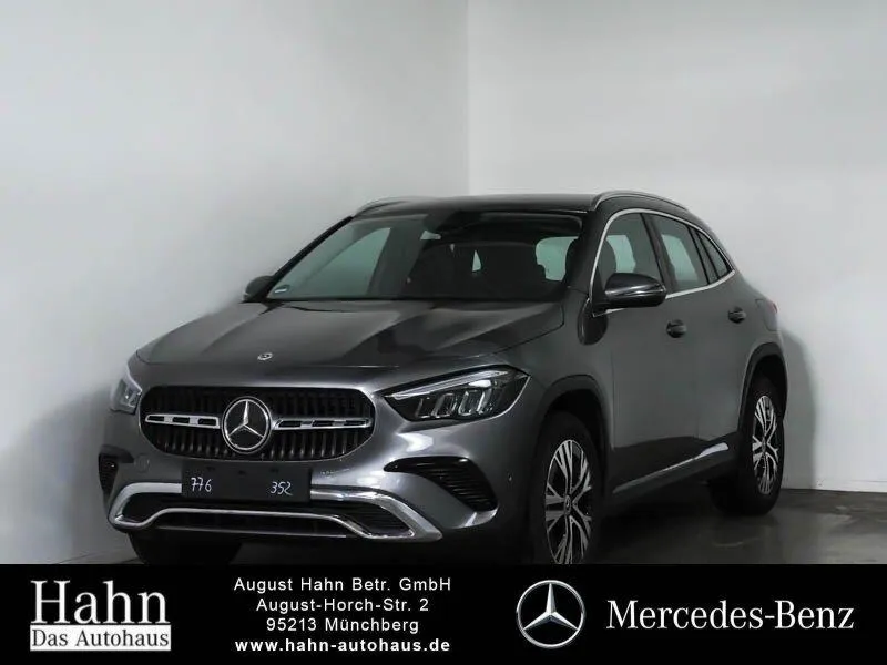 Mercedes-Benz GLA 200
