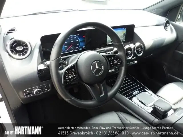 Mercedes-Benz B 180