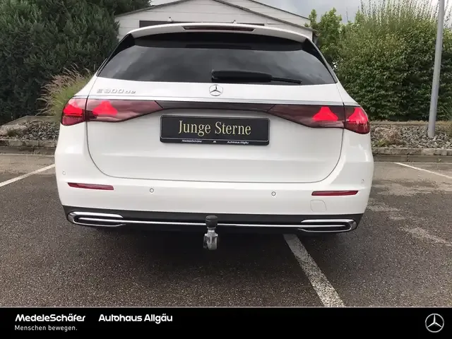 Mercedes-Benz E 300