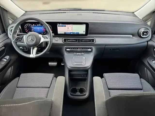 Mercedes-Benz V 220