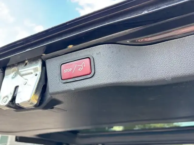 Mercedes-Benz V 220