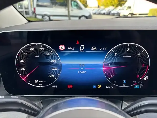 Mercedes-Benz V 220