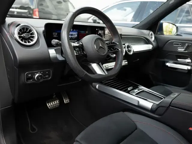 Mercedes-Benz EQB 300