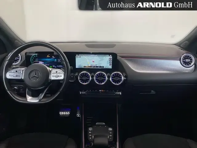 Mercedes-Benz EQA 300