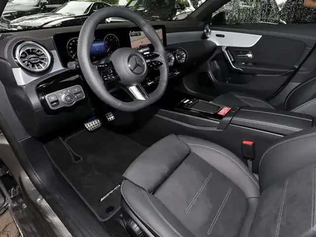 Mercedes-Benz CLA 200