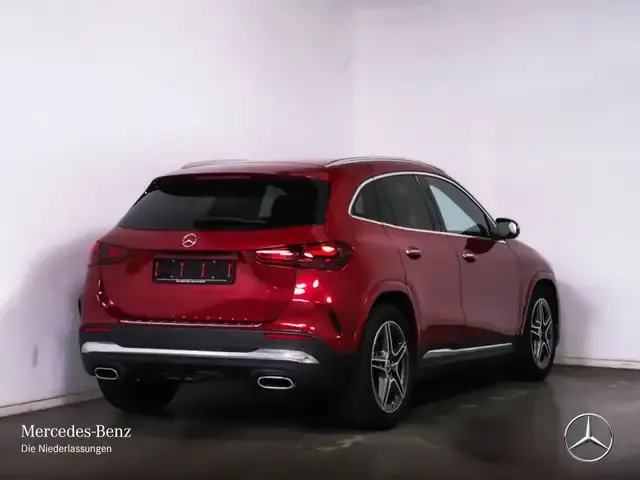 Mercedes-Benz GLA 200
