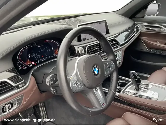 BMW 730