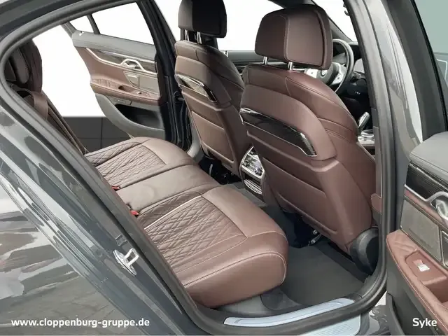 BMW 730