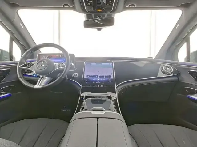 Mercedes-Benz EQE SUV