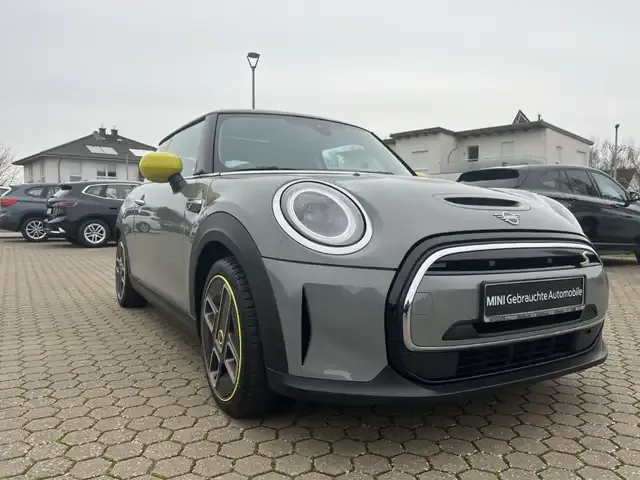 MINI Cooper SE