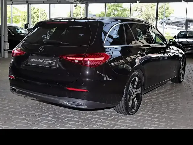 Mercedes-Benz C 220
