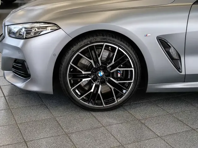 BMW M850
