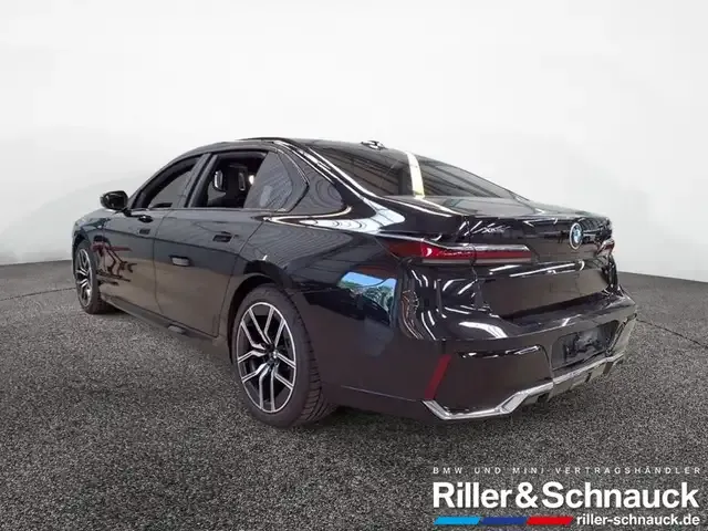 BMW 740