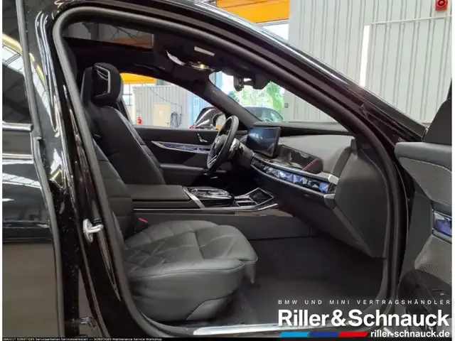BMW 740