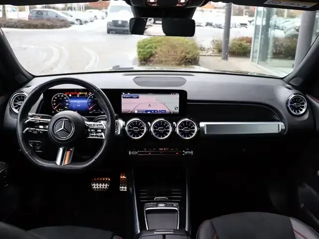 Mercedes-Benz GLB 220