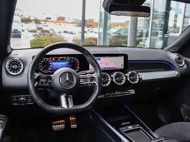 Mercedes-Benz GLB 220