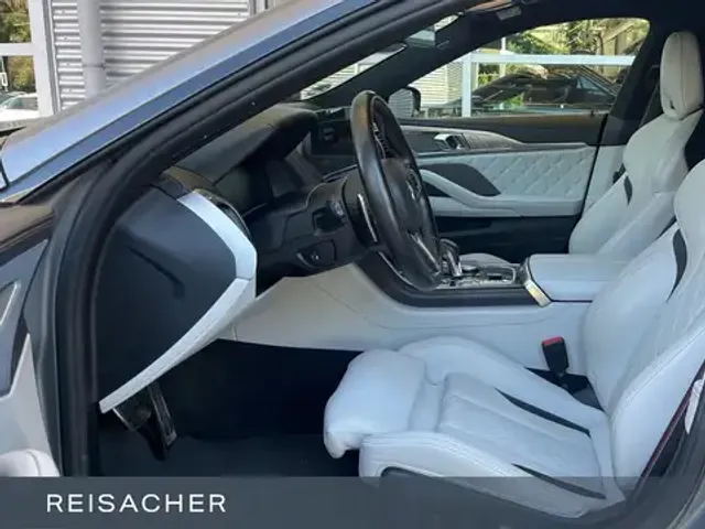 BMW M8