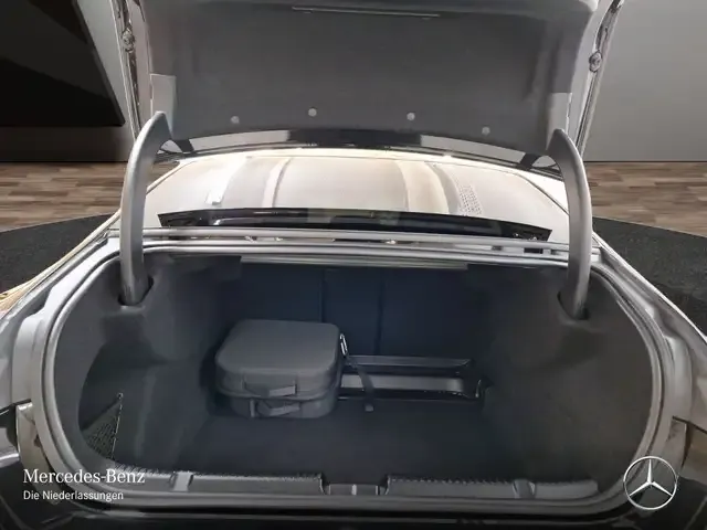 Mercedes-Benz EQE 350