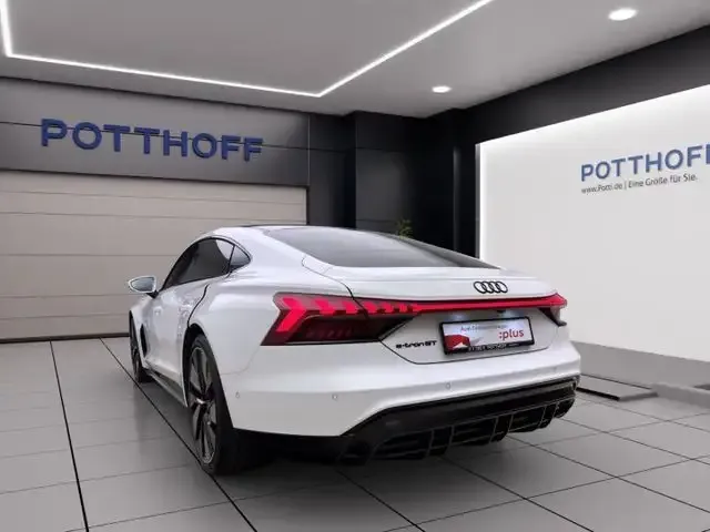 Audi e-tron GT